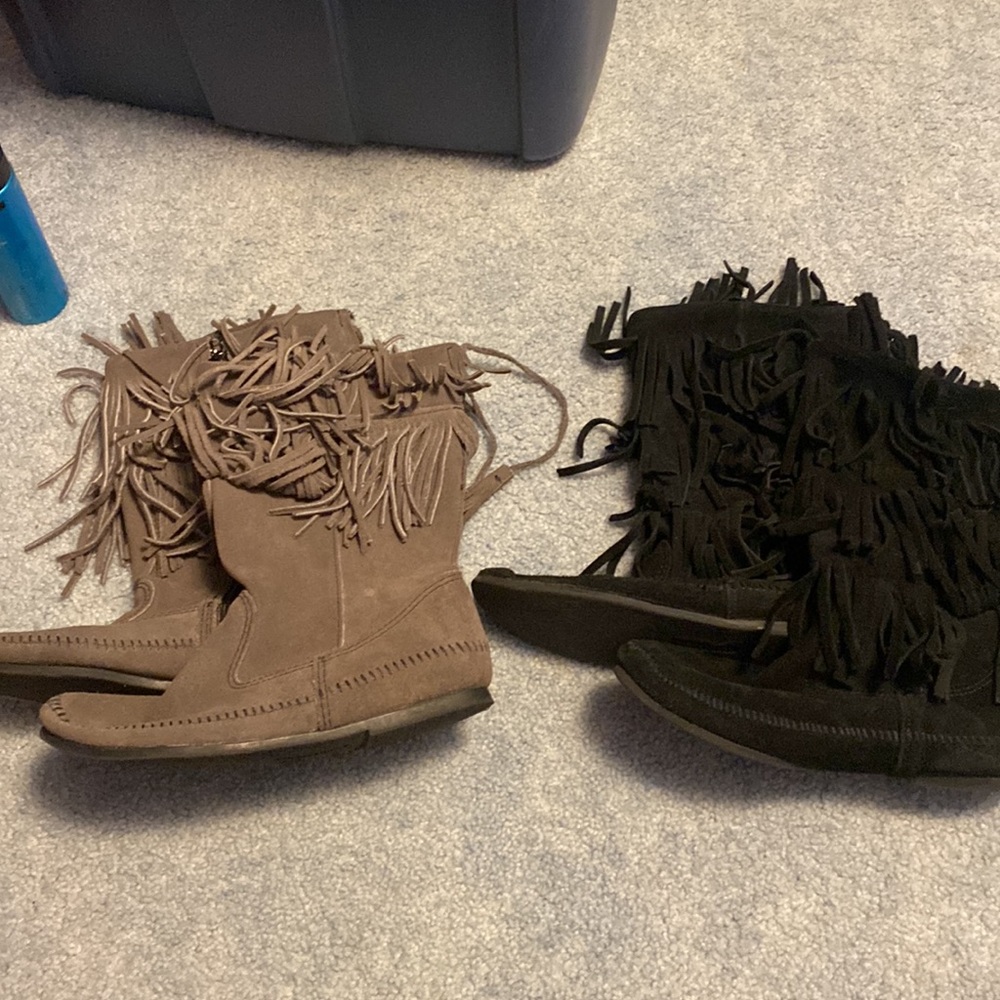 Minnetonka moccasin fringe boots